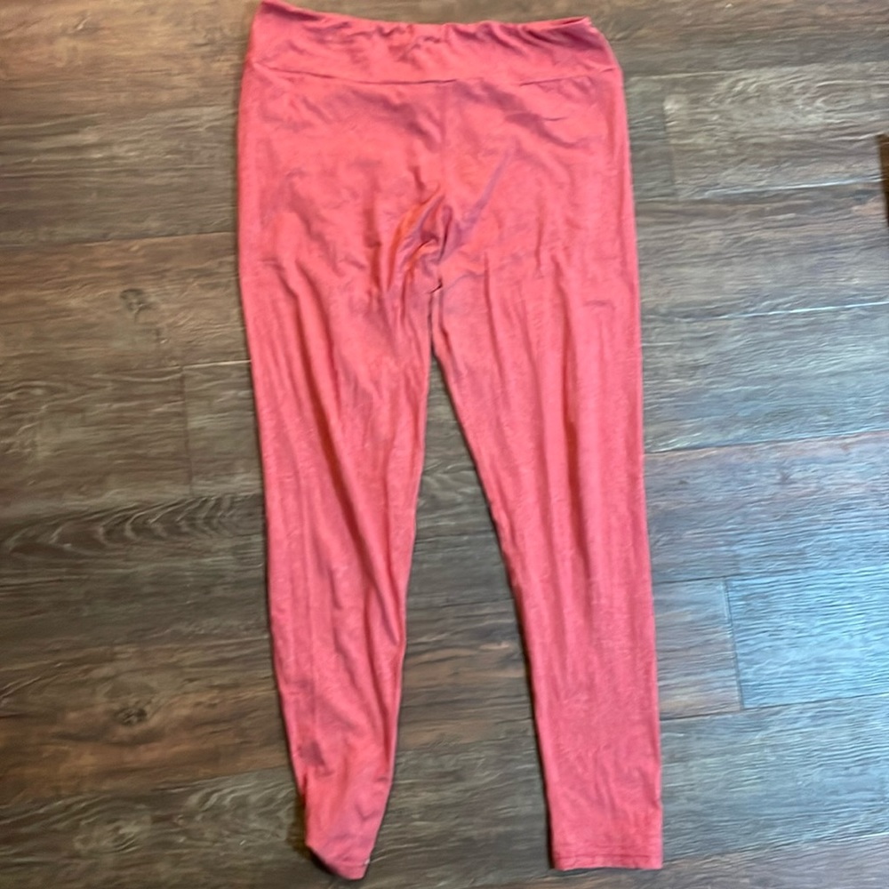 Pink leggings